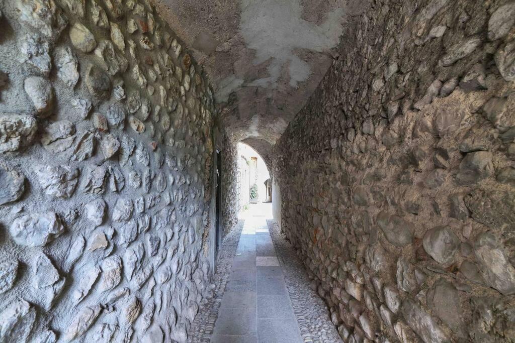 Borgo Di Terzo Bifocale In Centro Storico Check In 24H Fast Wi-Fi Bus 500M Apartment Exterior photo